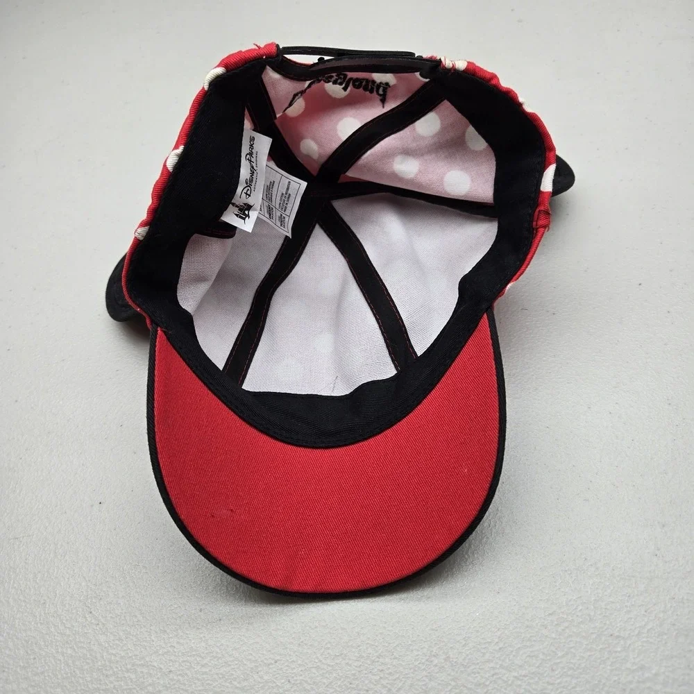 Disney Parks Unisex Baseball Cap‎ YOUTH 54-57CM Redblackwhite Curved Snapback